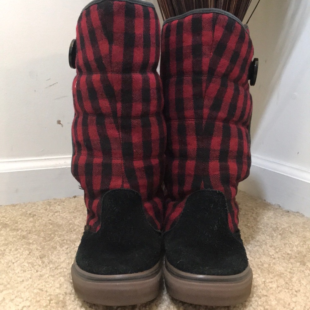 Van  Boots "Phoebe" -- (Quitted Plaid) Black/Red